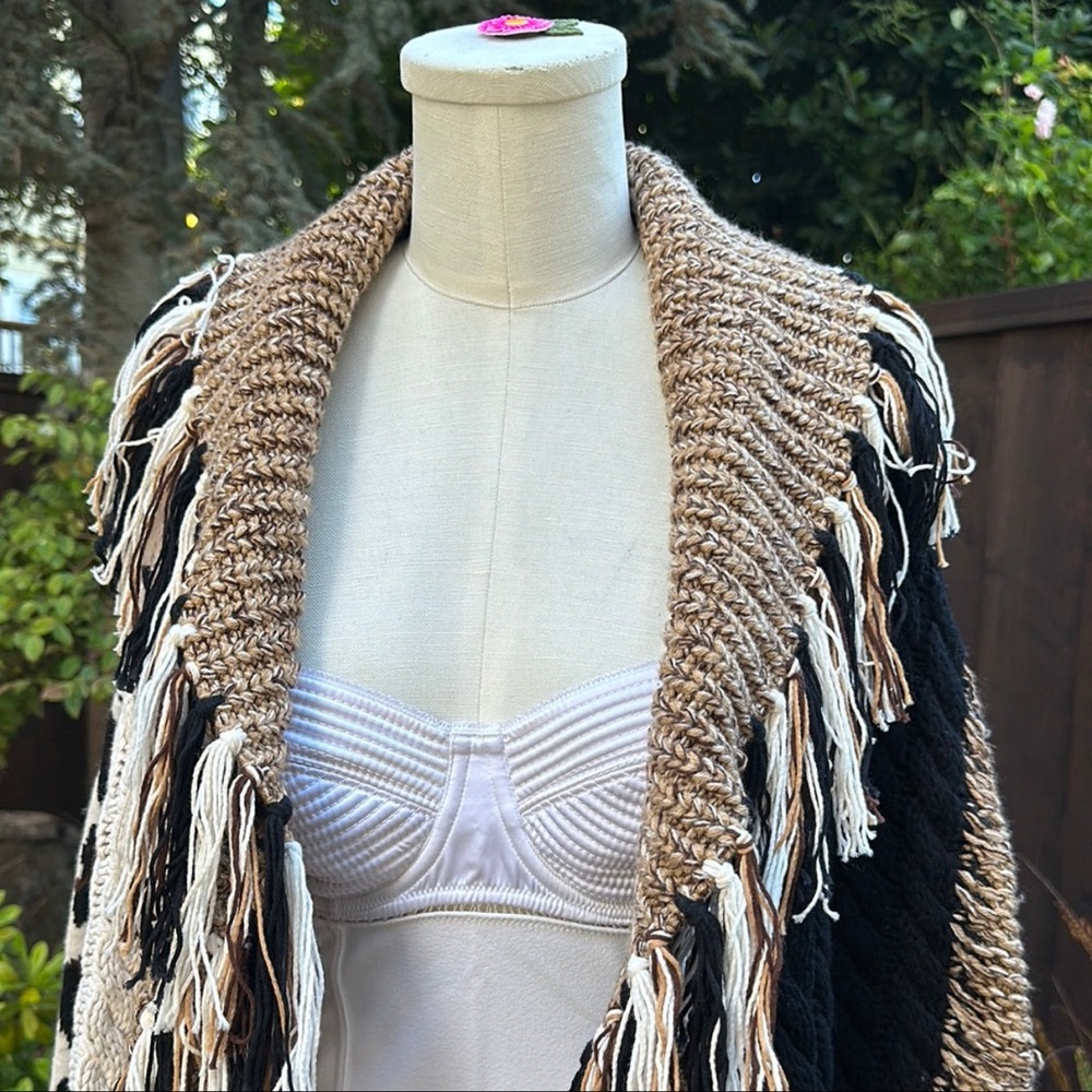 alice + olivia Griselda Patchwork Sweater - Picture 8 of 13